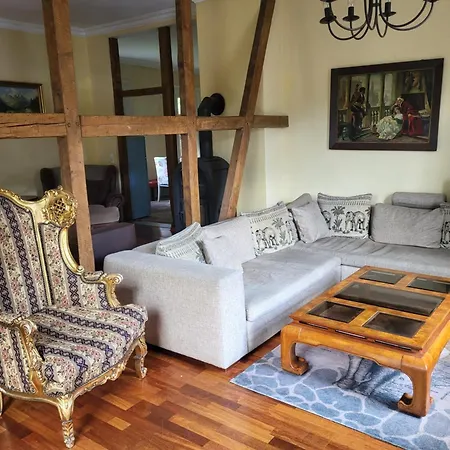 Lindenhof Apartment *